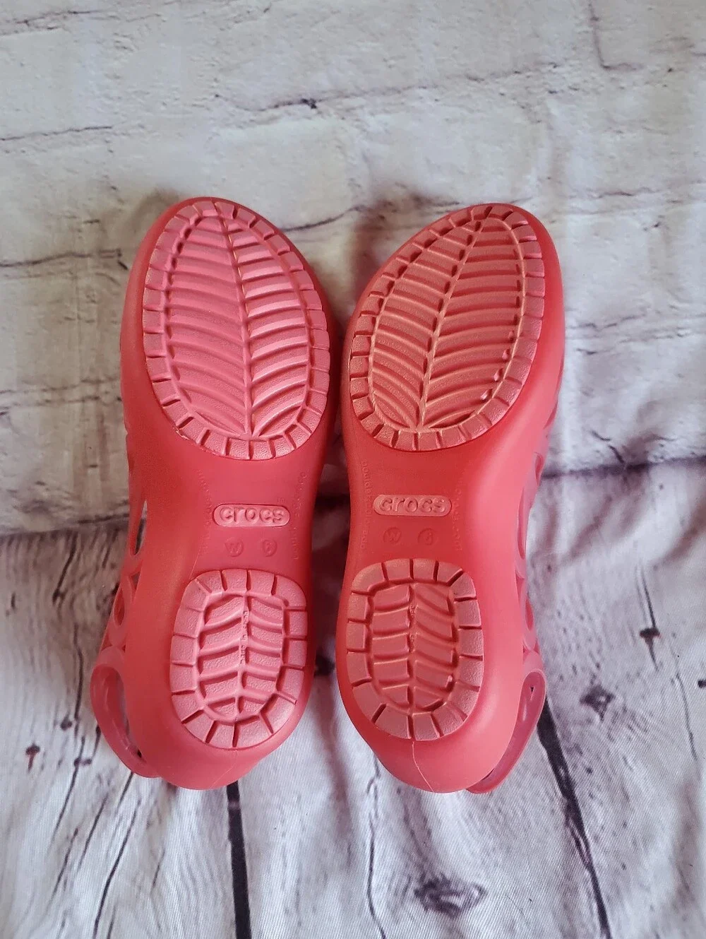 Crocs Adrina III Mini Wedge Peep Toe Cut Out Jelly Sandals Red Summer Comfort 6